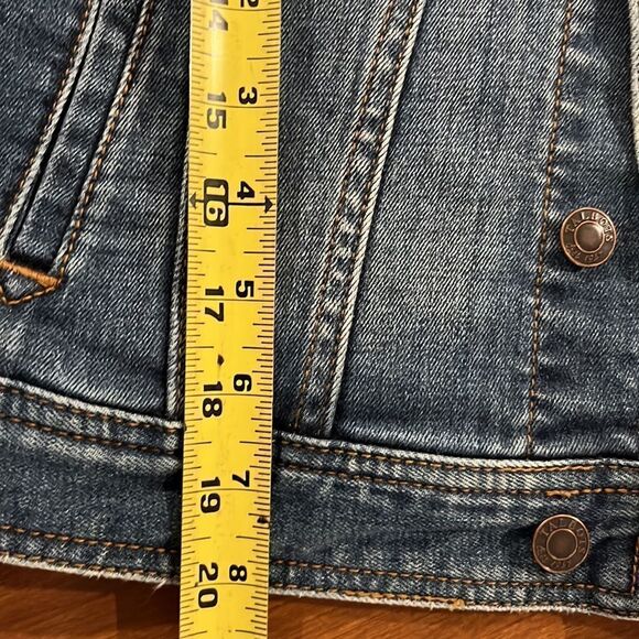 Talbots Classic Jean Jacket size Small petite. - Picture 9 of 9